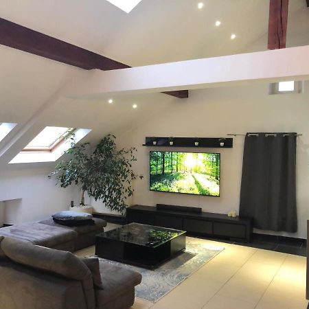 Cozy 120M² Apartment With 3 Bedrooms And 1 Home Cinema Useldange Экстерьер фото