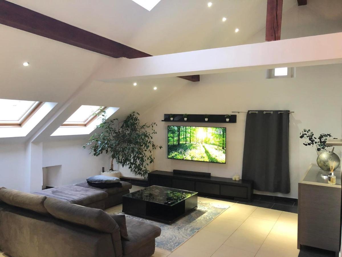 Cozy 120M² Apartment With 3 Bedrooms And 1 Home Cinema Useldange Экстерьер фото